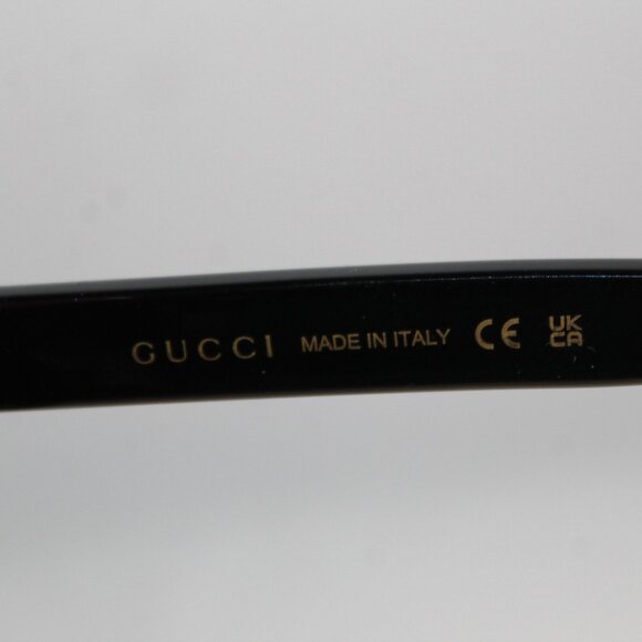 NWT Gucci Cat Eye Oversized Sunglasses Black with Velvet Box